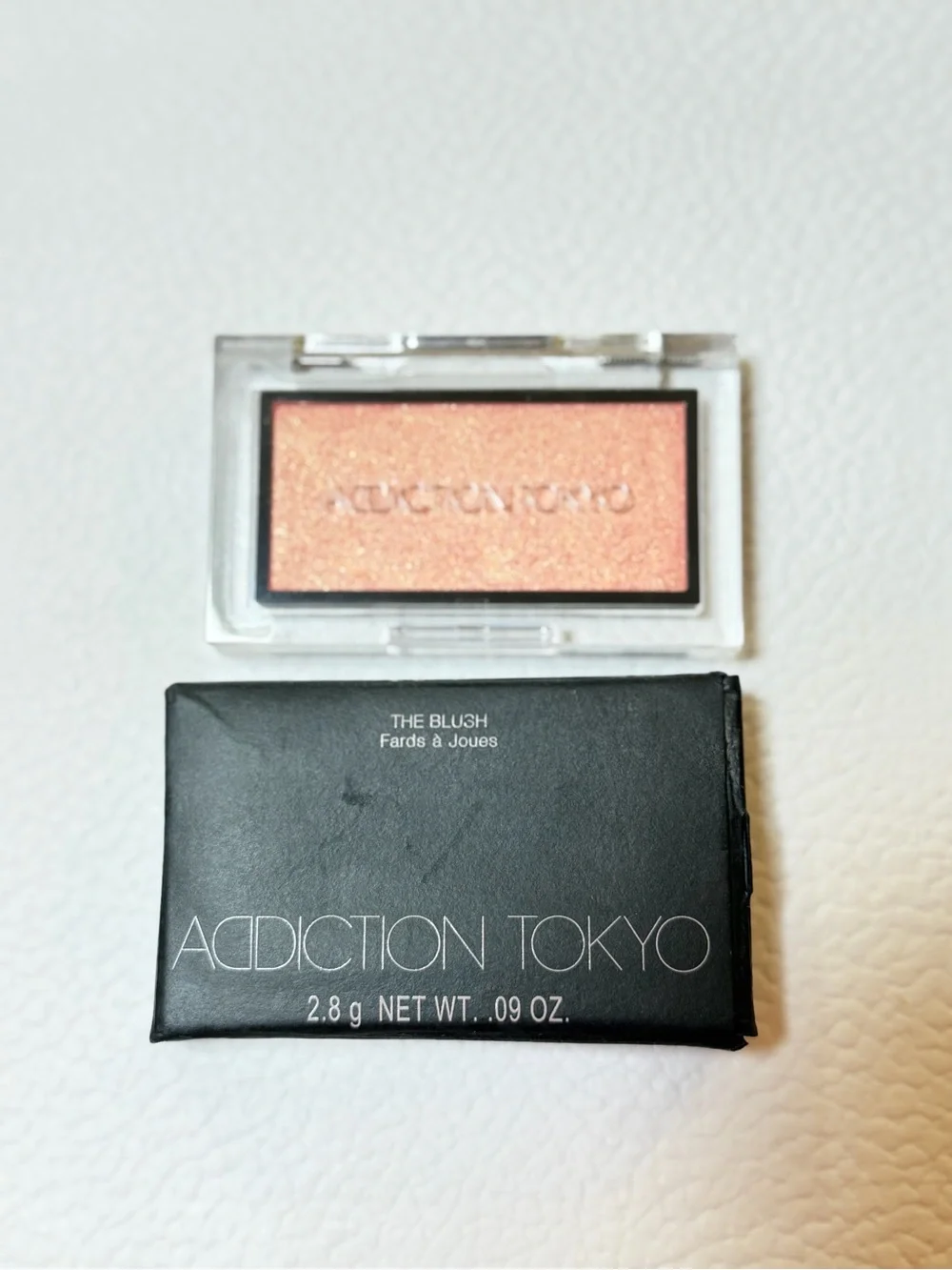 ADDICTION TOKYO The Blush Pearl Shade: 004P Coral Kiss Tamaño: 2.8 g / 0.09 oz